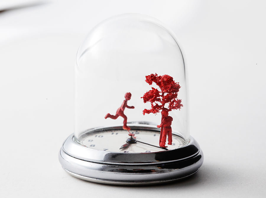 Watch Sculptures: Hide and seek